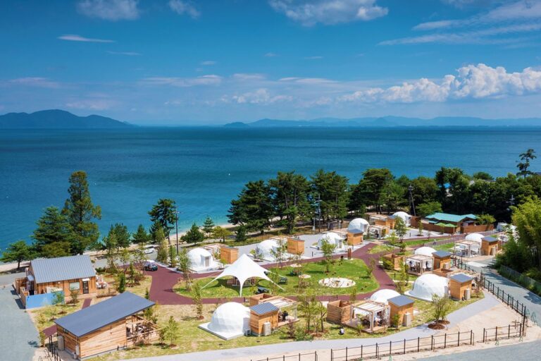 Lakeside Resort & Cafe AFUMI KITAKOMATSU 외관