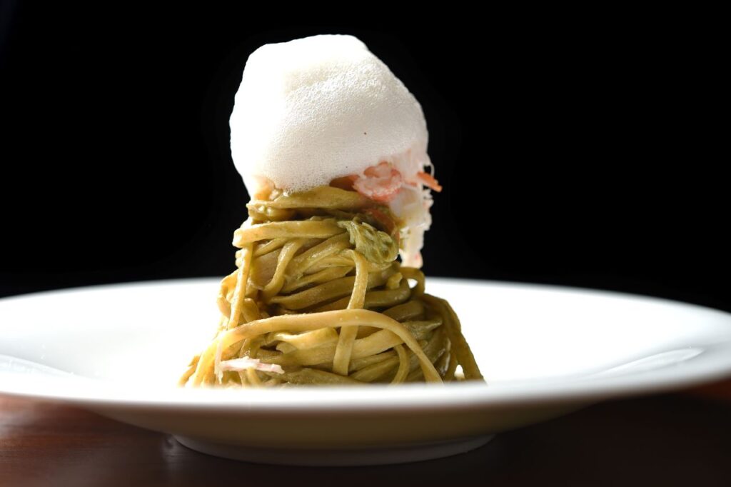 イタリア料理式 ricetta8.7　ピスタチオ　香住蟹　 胡椒の泡