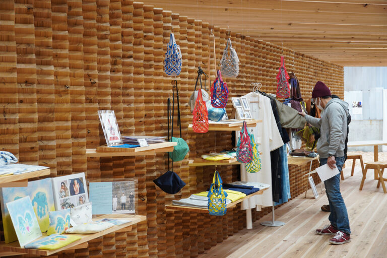 坦戈开放式中心工厂店