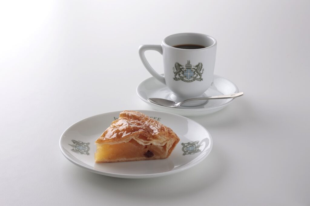 イノダコーヒのアラビアの真珠とアップルパイ
